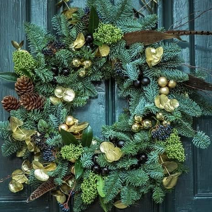 How Long Does A Fresh Christmas Wreath Last?